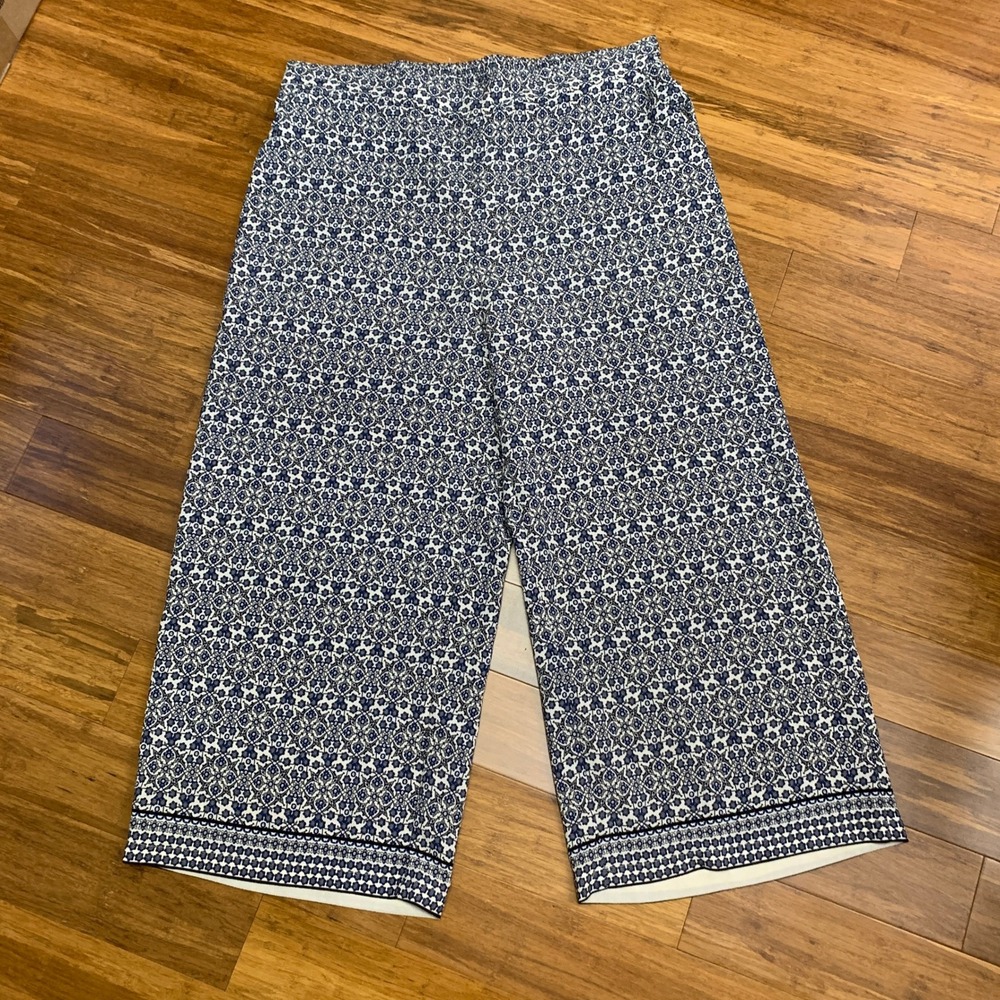 Max Studio Women's 1X Wide‎ Leg Cropped Pants Blue White Geometric Print Waist